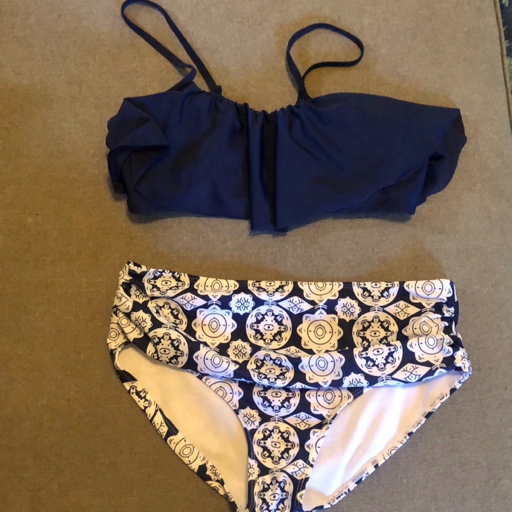 NWOT! Two piece swimsuit XL